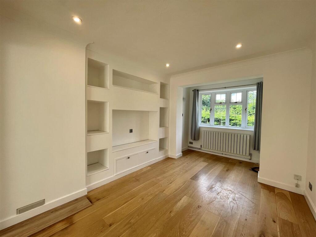 LivingRoom.jpg