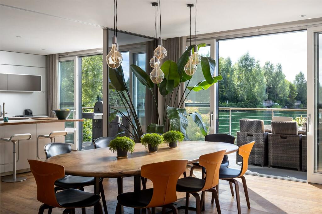 11 - 19 Longcross Causeway - GL7 3DT - Web.jpg