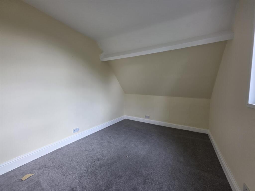 Flat 4, 110 Smisby Road