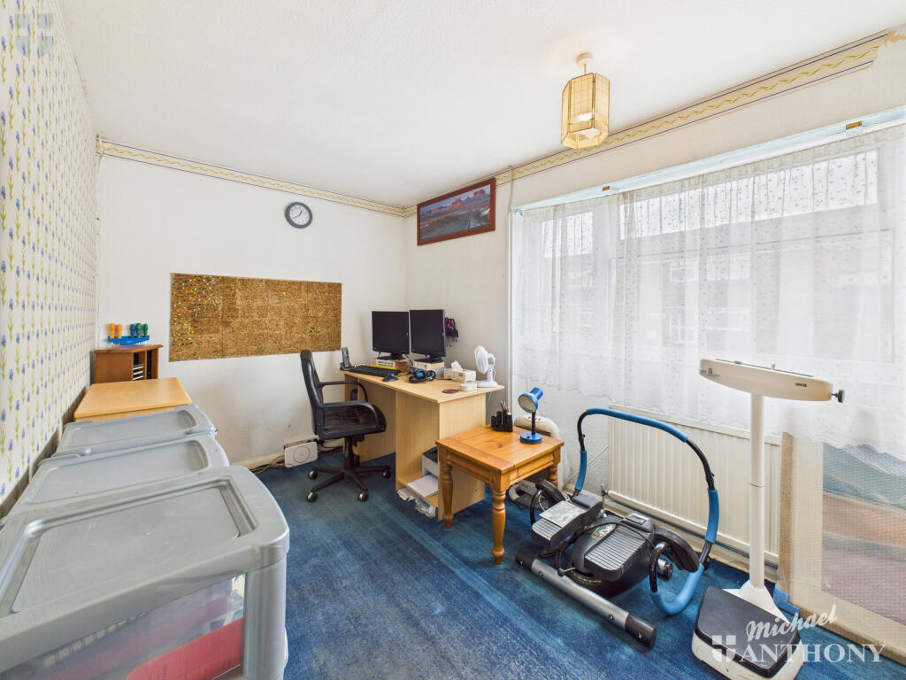 CAM03852G0-PR0347-STILL011