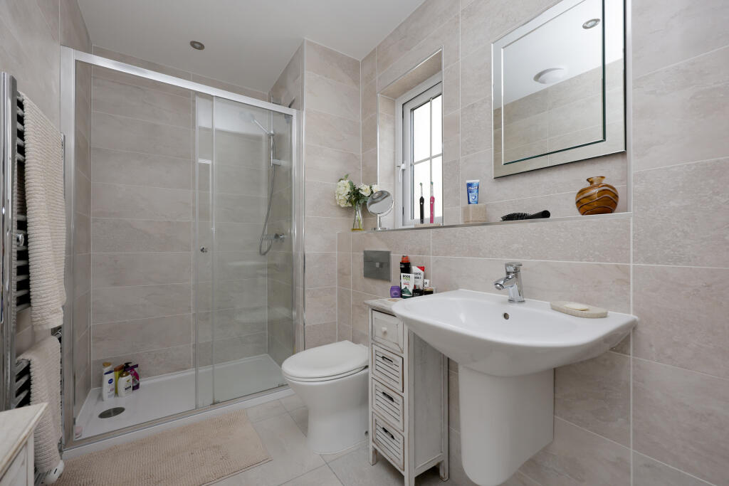 Master Ensuite