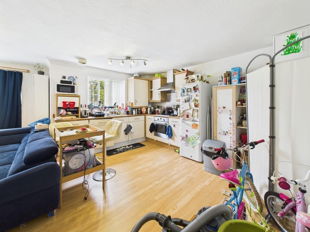 CAM02854G0-PR0440...