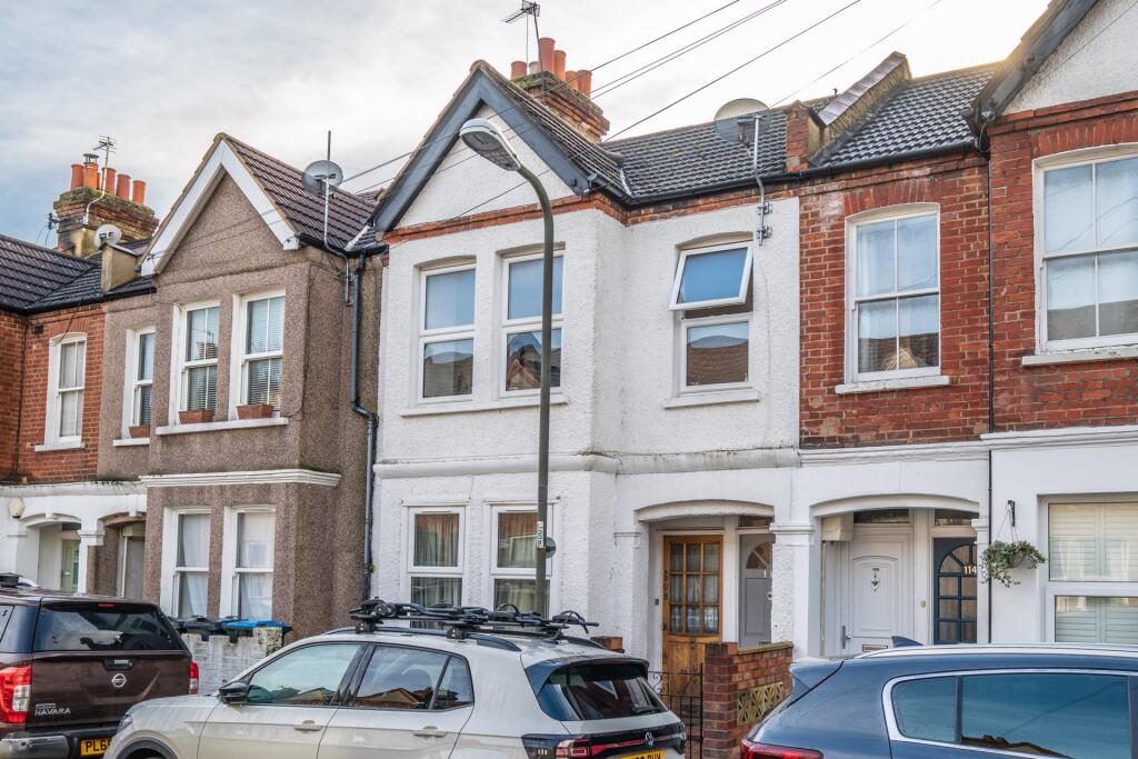 Boundary Road, Colliers Wood, SW19