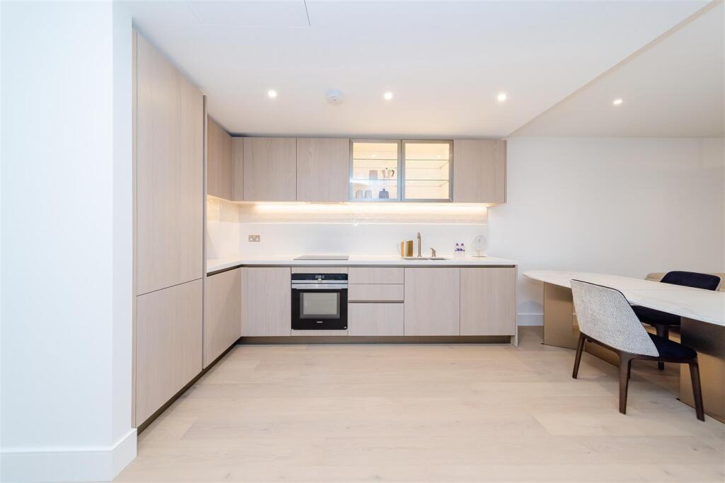 Kitchen   .jpg