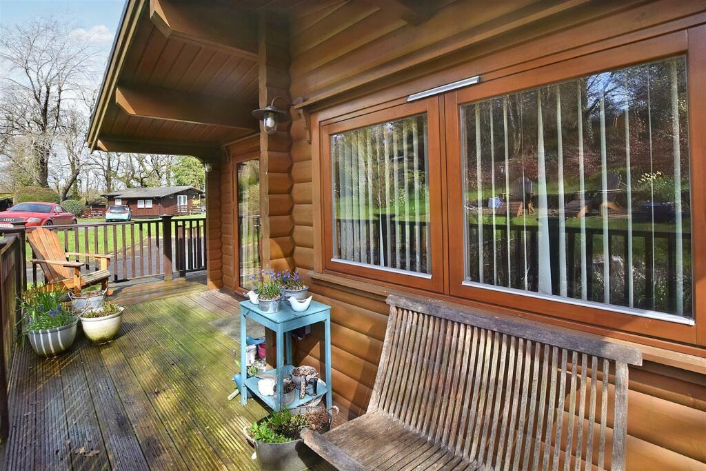 Front Decking Area