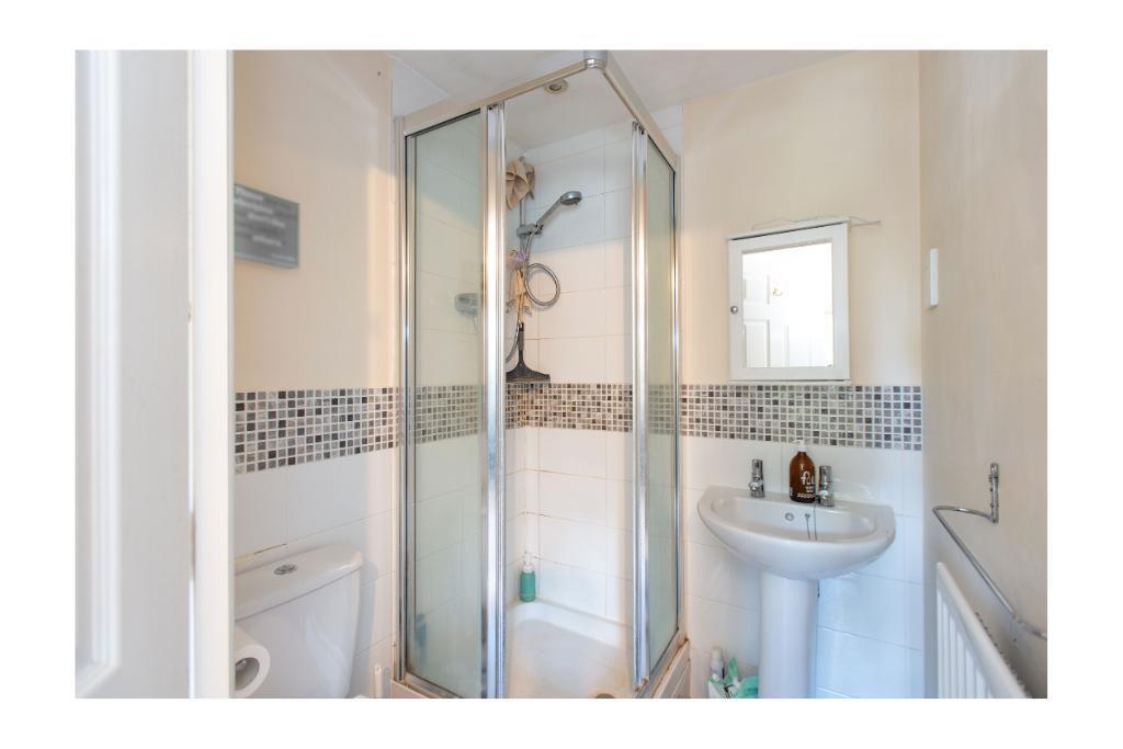 BEDROOM 2 EN SUITE