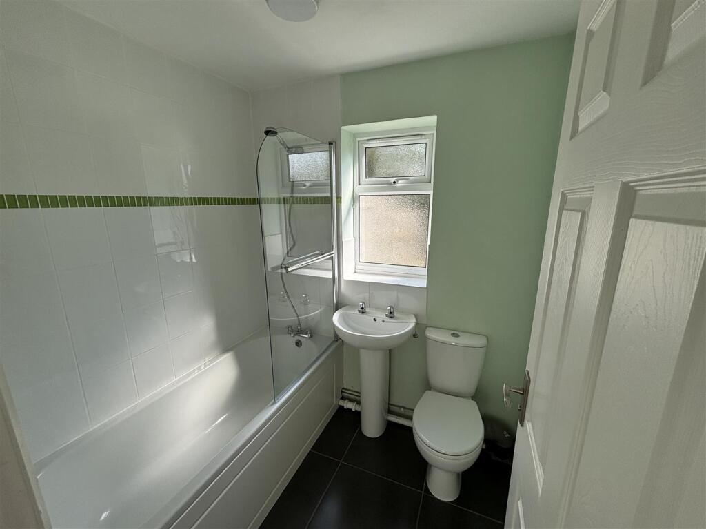 downstairs bathroom.jpg