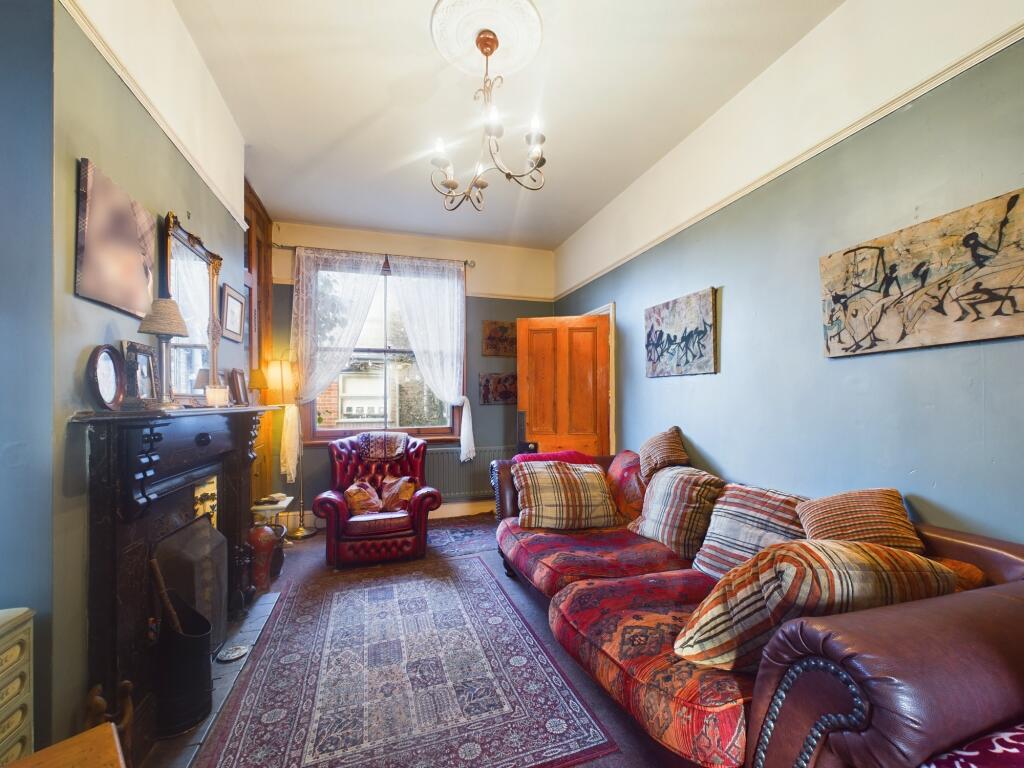 CAM02668G0-PR0026-STILL019