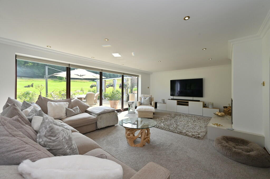 Photo 28-05-2021,...