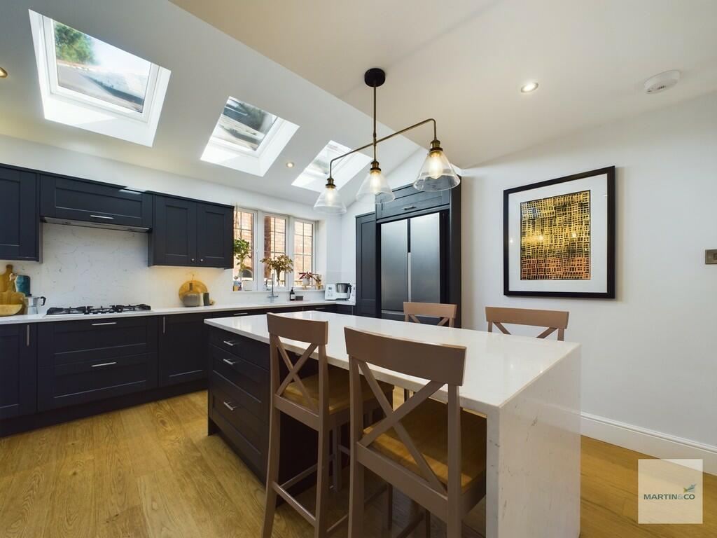 CAM03394G0-PR0174...