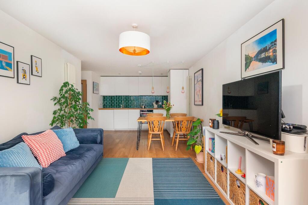 FT1KSE - Reception G.jpg