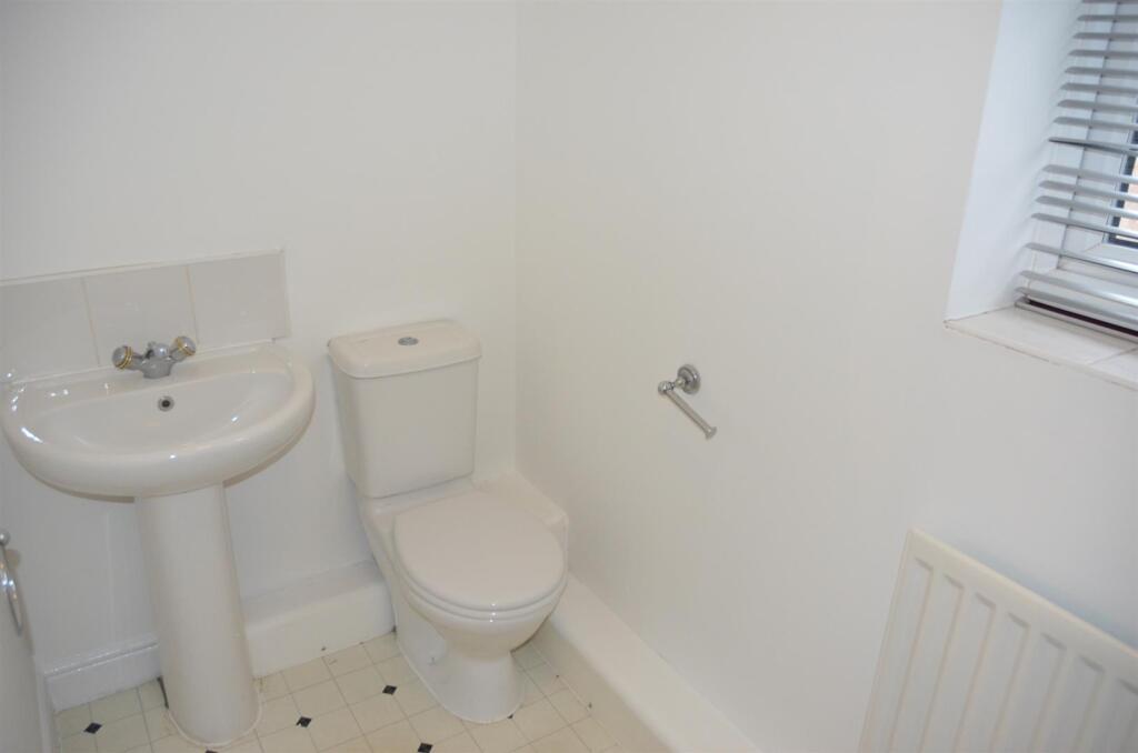 Shower Room/En Suite
