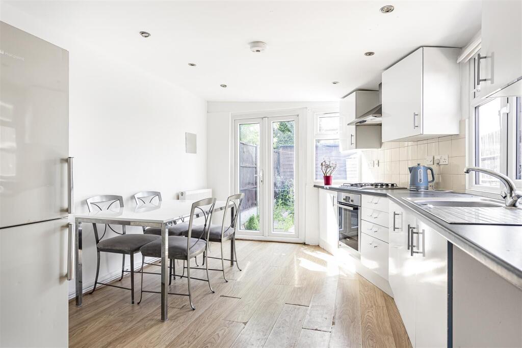 London Road - Dining.JPG