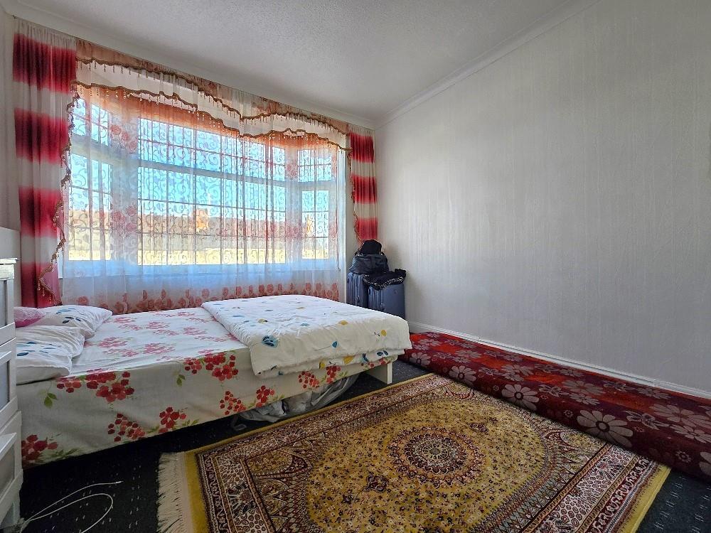 Watersmeet Road, Wyken - Front Bedroom.jpg