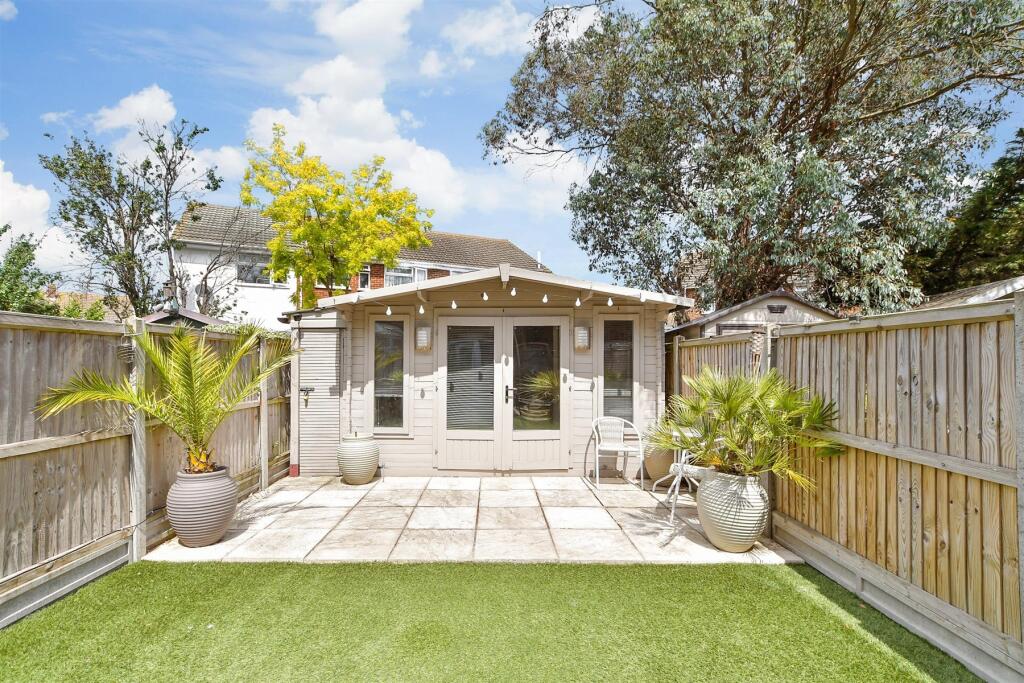 Workshop/Outbuildings