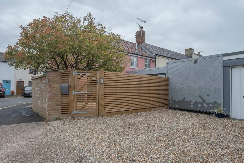 Corner Cottage car parking.jpeg