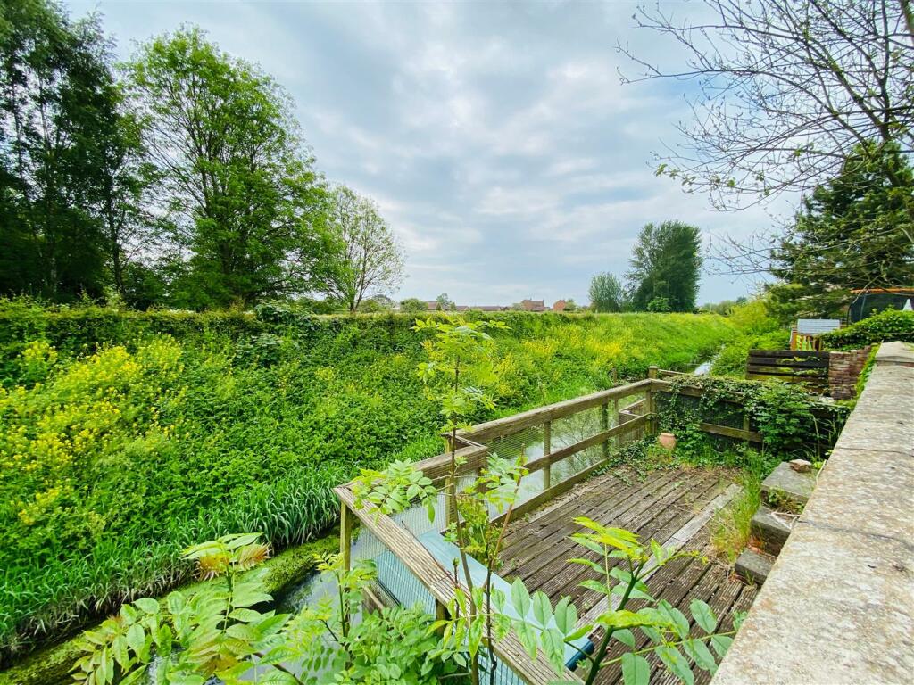 Views Over Cawood Garth
