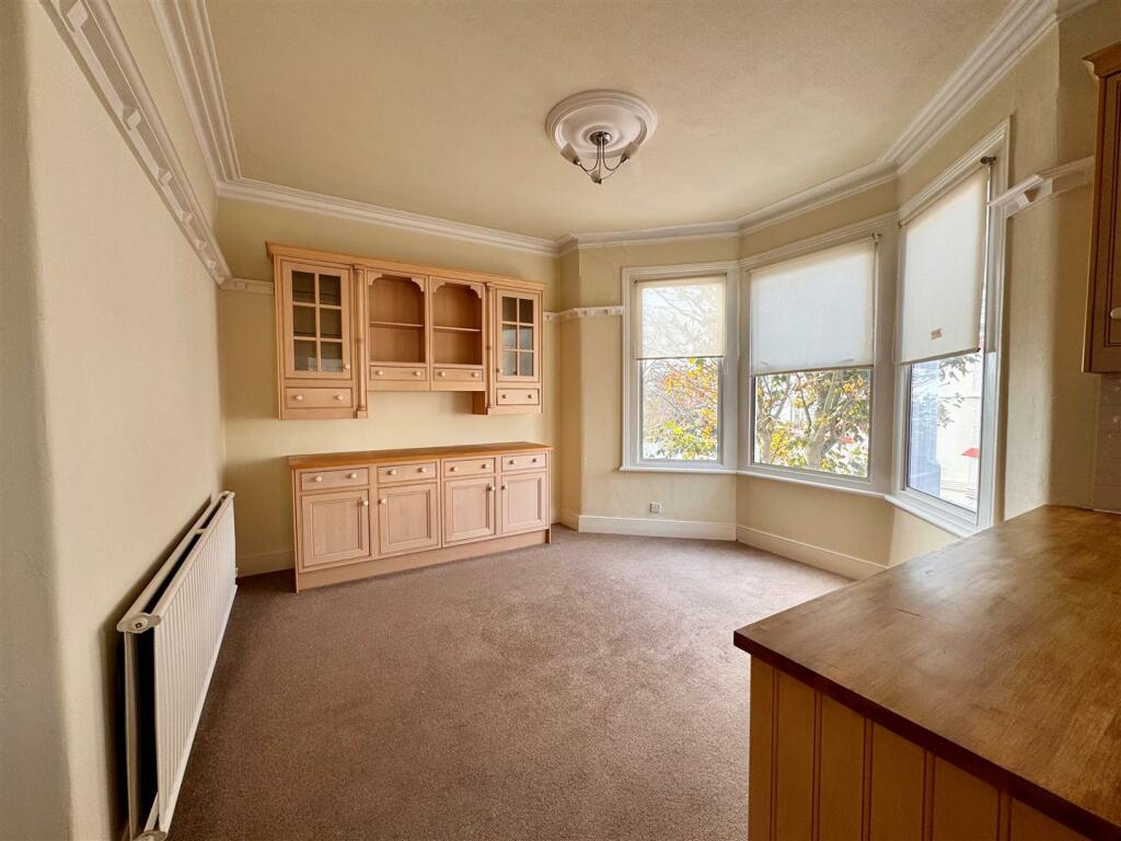 Dining Room.jpg