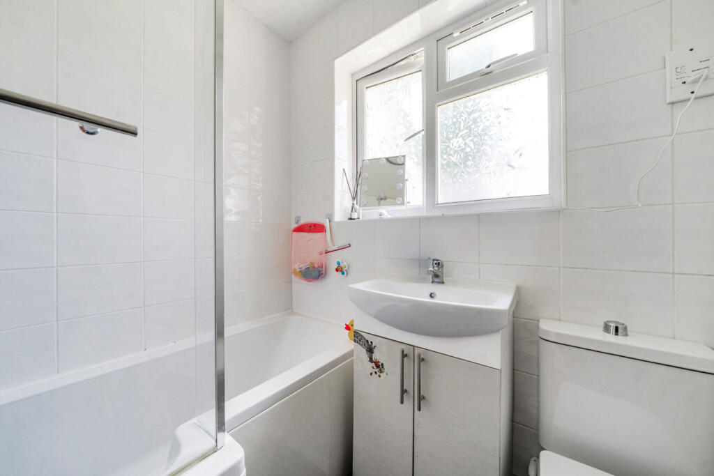 1301478-7-683d7ec...