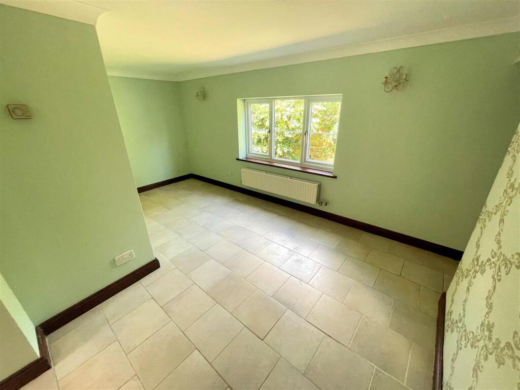 Dining Room .jpg