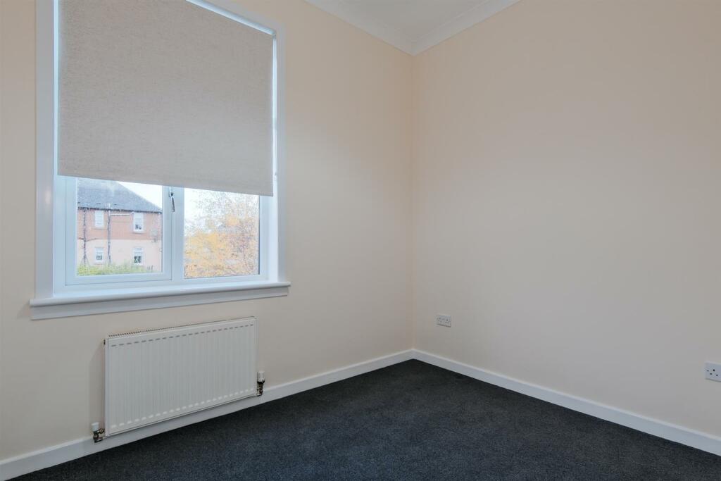 004-8 Croft Road, Larkhall ML9 1BH.jpg