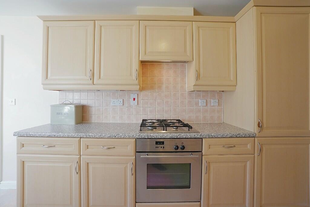 Kitchen dining rm
