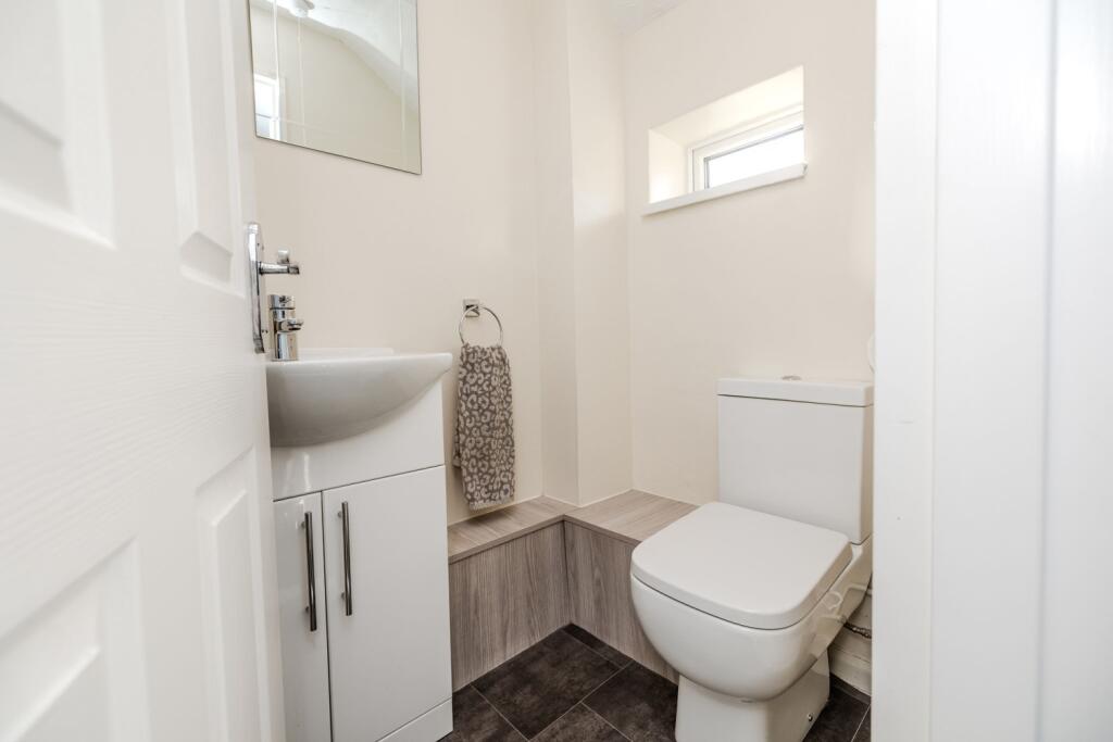 124MillfieldAve,KentonNE34TB-20