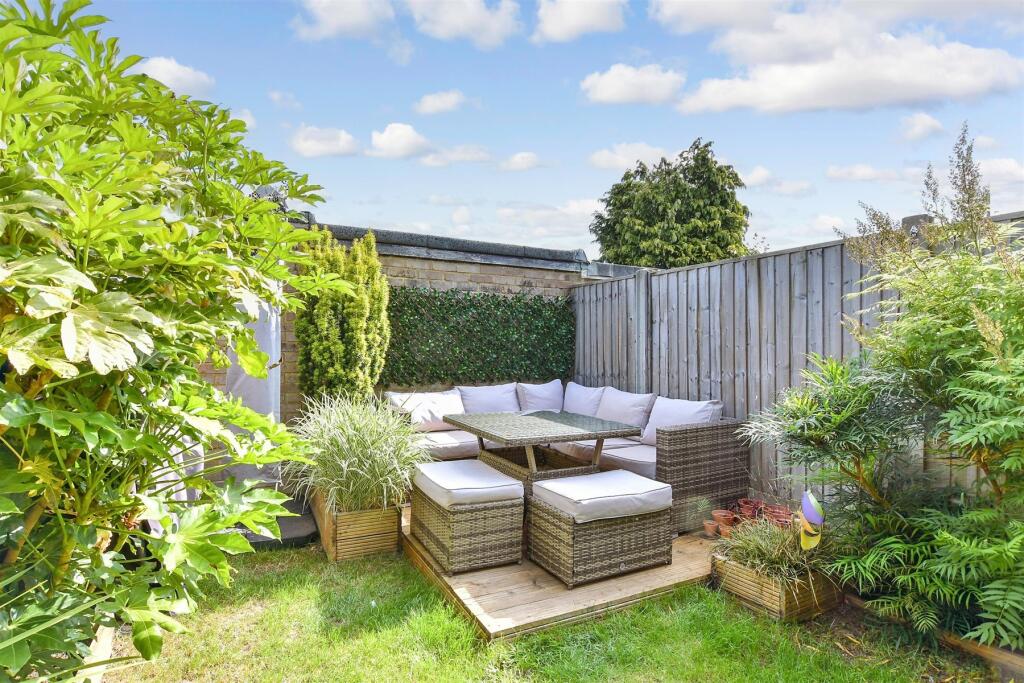 External Lifestyle Photograph