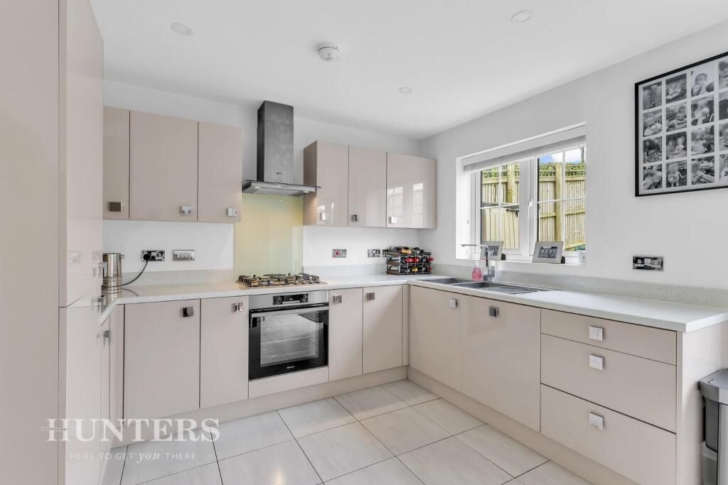Dining kitchen