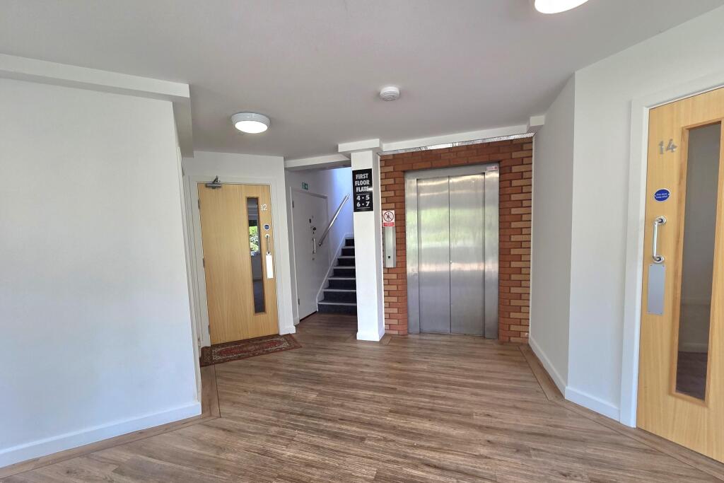 COMMUNAL ENTRANCE &amp; LIFT