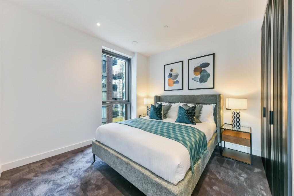 Principle bedroom
