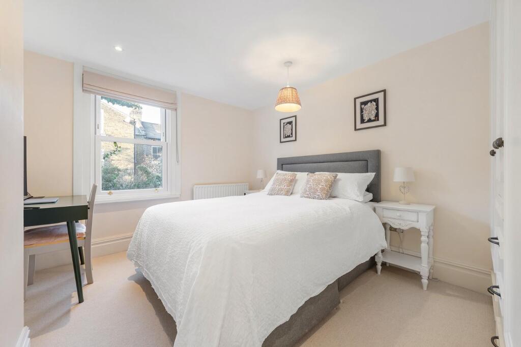 Bedroom 2.JPG