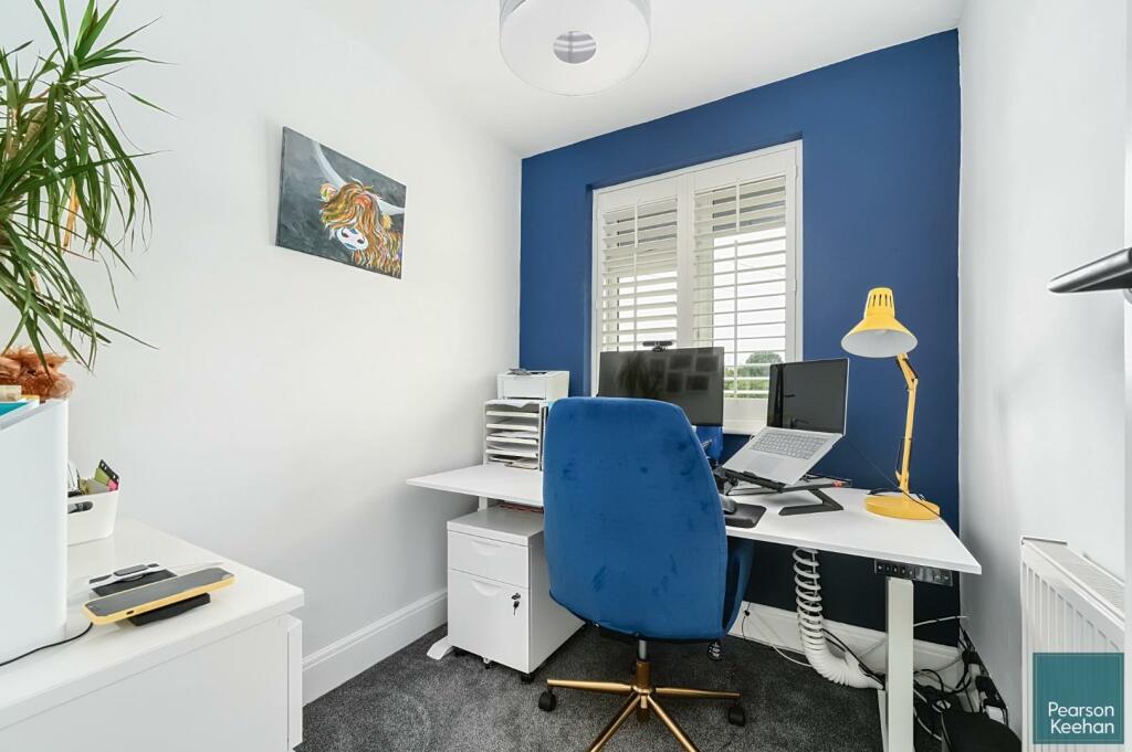 93 Applesham Ave, BN3 (19).jpg