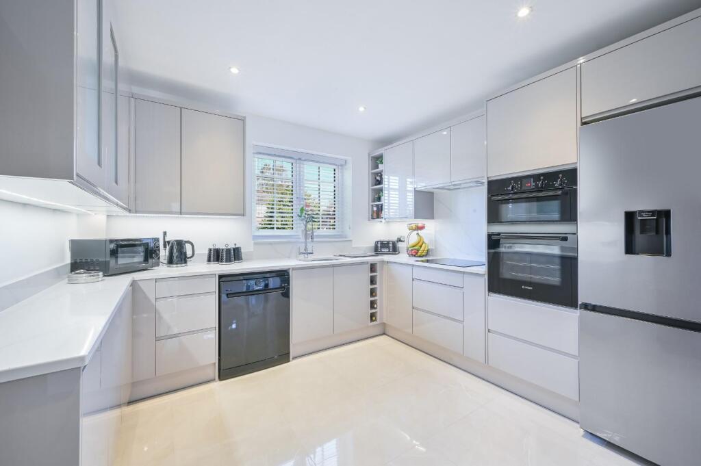 NUTCROFT GROVE,  (4).jpg