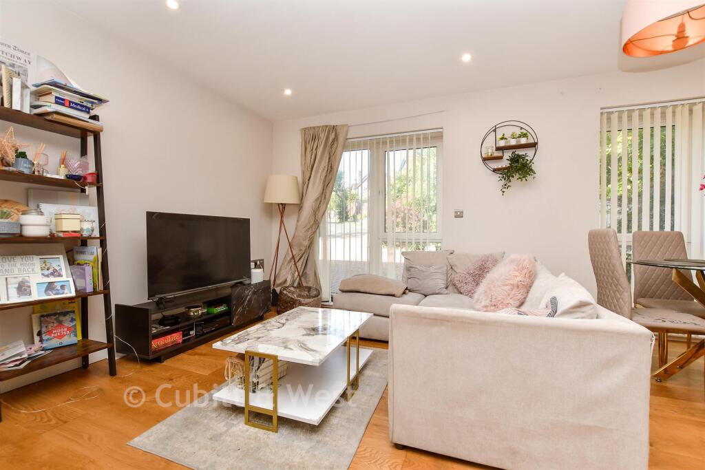 Kitchen / Living Room
