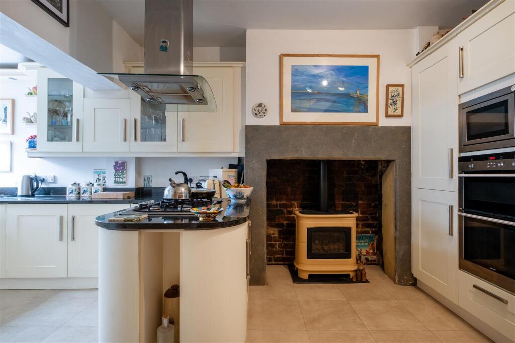 11 Edna Terr GEA-10.jpg