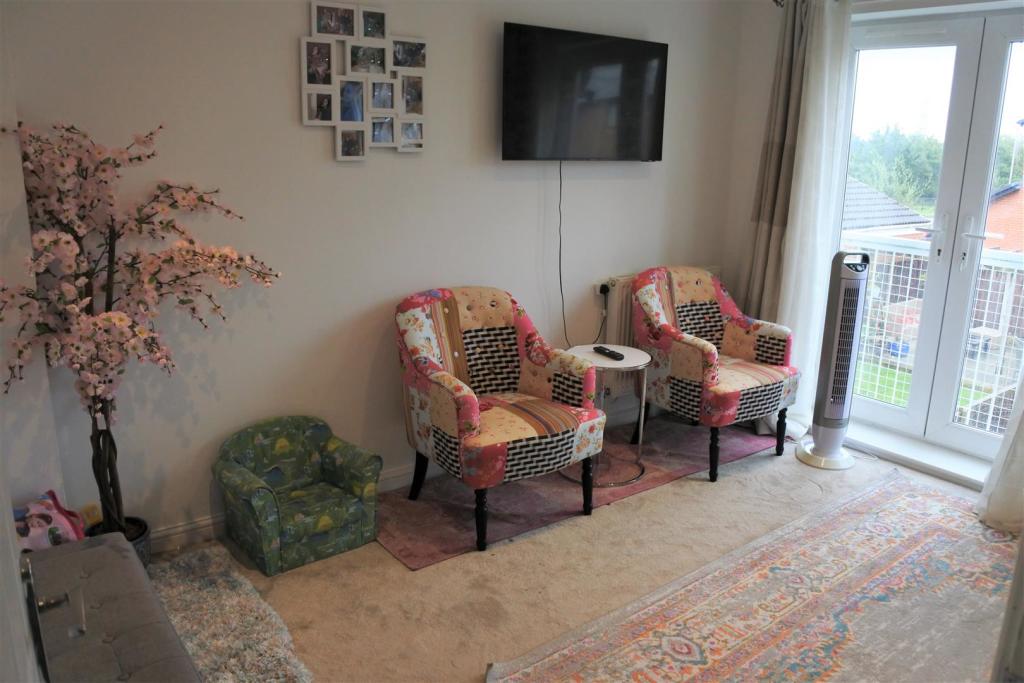 Living Room.JPG
