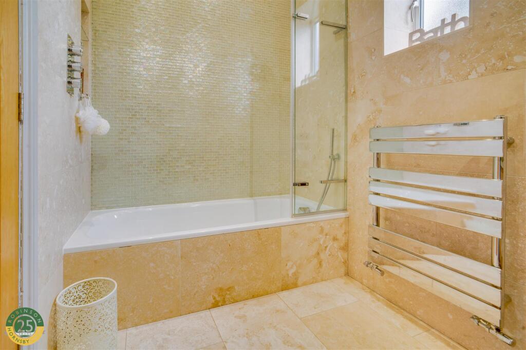 Bedroom - Ensuite .jpg