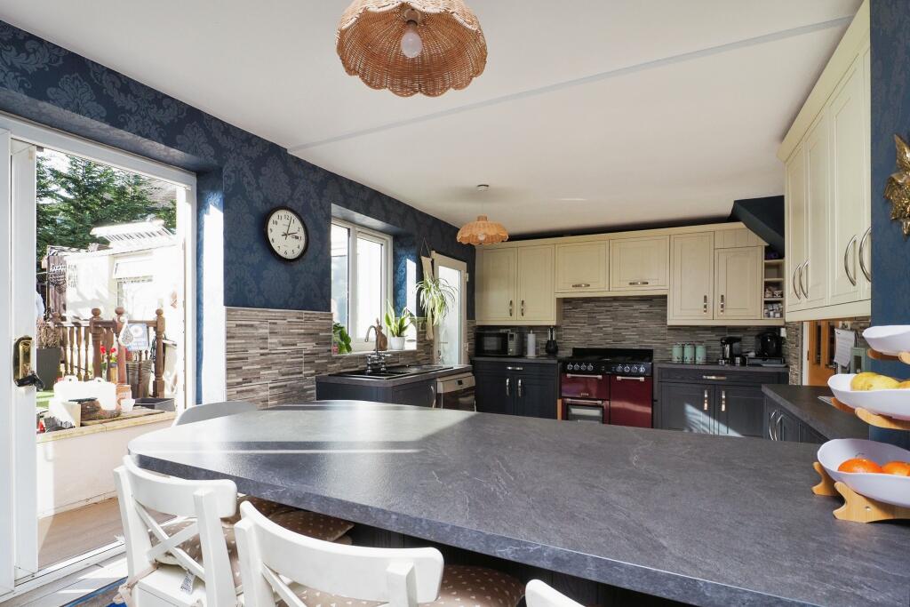Fitted Kitchen