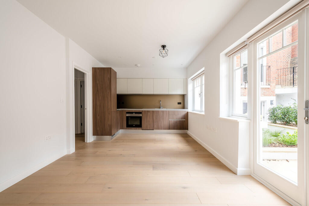 Compayne Gdns 83 ...