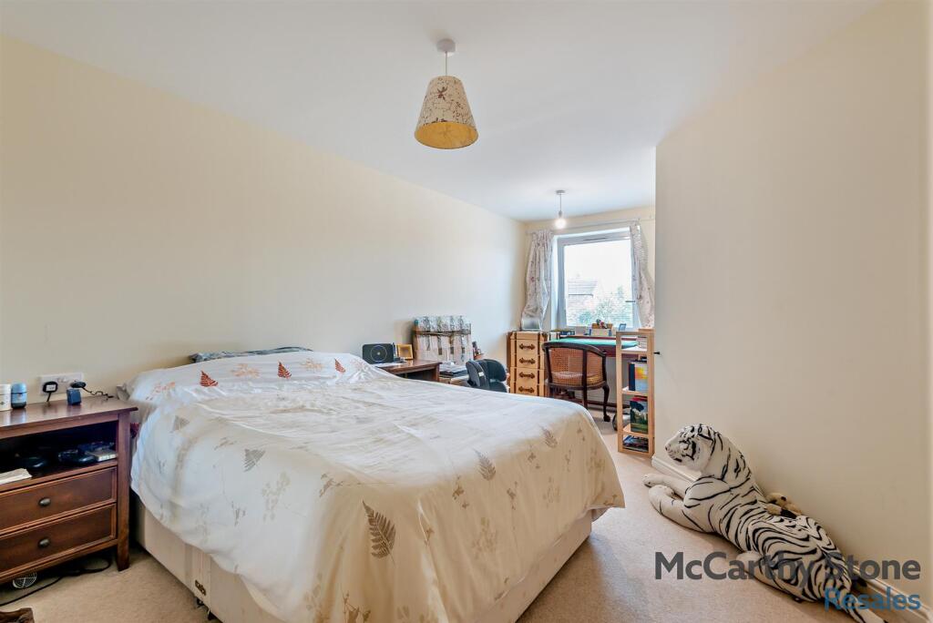 8667606-interior05-800.jpg