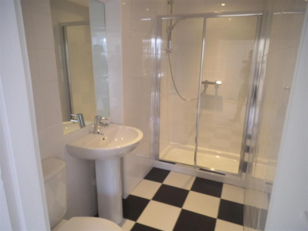 En Suite Shower Room