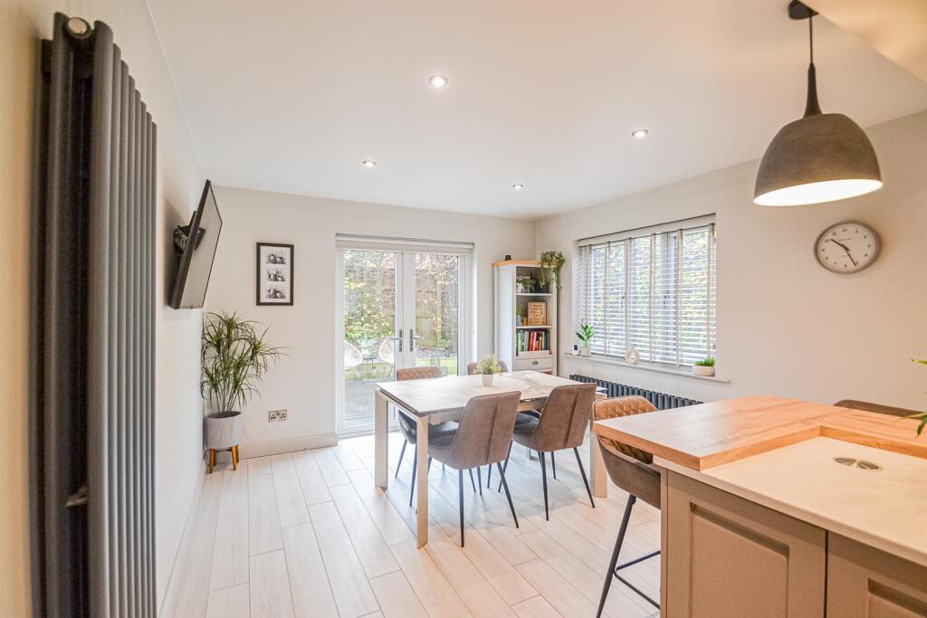 Dining Kitchen &amp; Dining Room