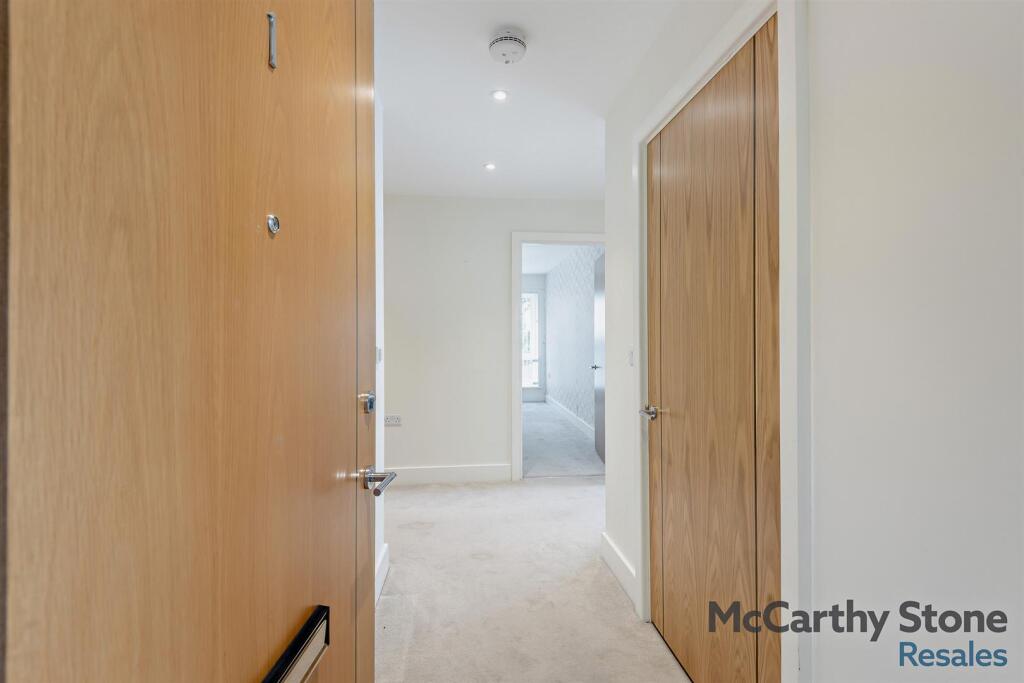 8650310-interior17-800.jpg