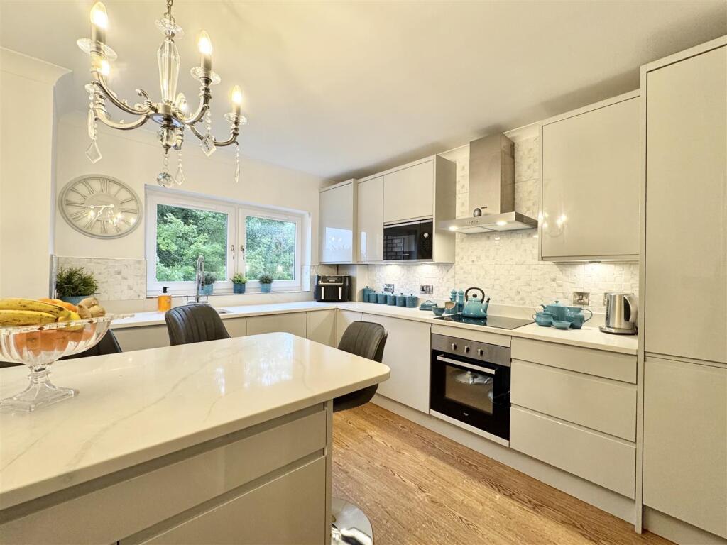 Kitchen/Dining
