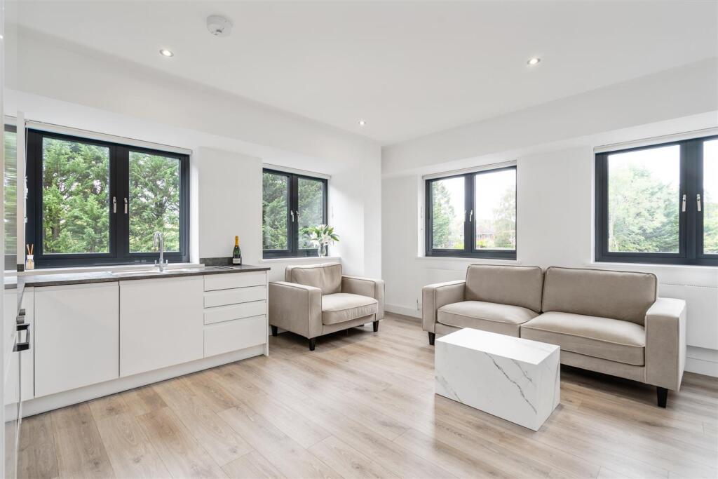 36 Broadoaks_3.jpg