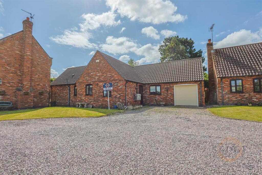 whitacre-01.jpg