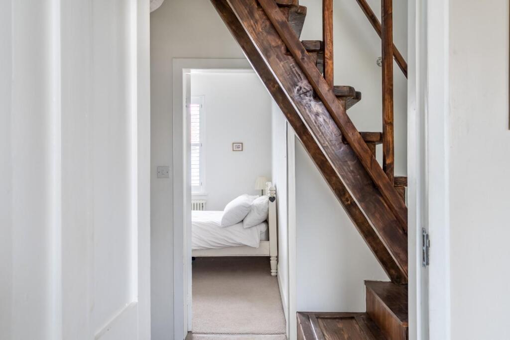 16 levisham stret-19.jpg