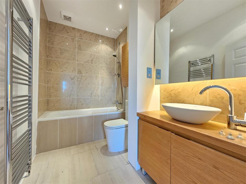 Bedroom 1 En-Suite