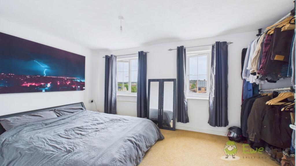 Lrg_CAM03669G0-PR0019-STILL019